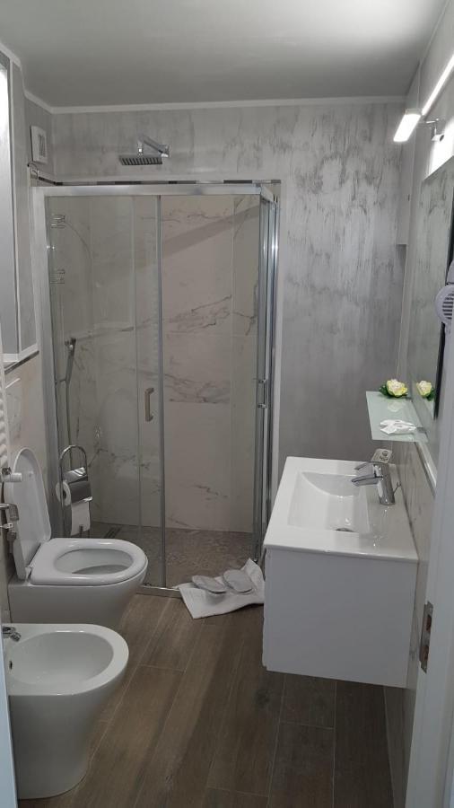 Water Lily Apartment - Self Check-In Oradea Zewnętrze zdjęcie