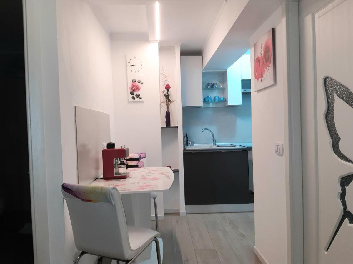 Water Lily Apartment - Self Check-In Oradea Zewnętrze zdjęcie