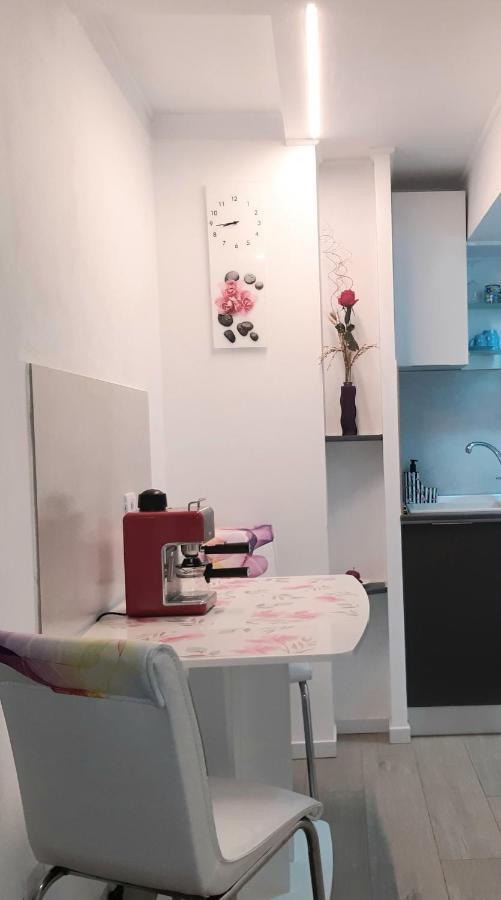 Water Lily Apartment - Self Check-In Oradea Zewnętrze zdjęcie